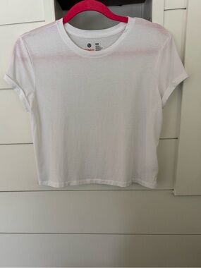 Sundry White Crewneck Cropped Short Sleeve Tee